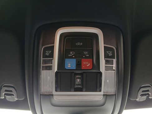 New 2026 RAM 1500 Laramie AWD/4WD image 7