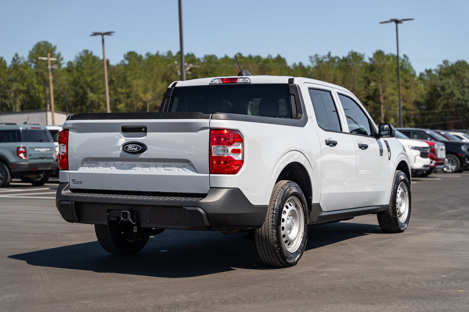 Certified 2025 Ford Maverick XL FWD image 7