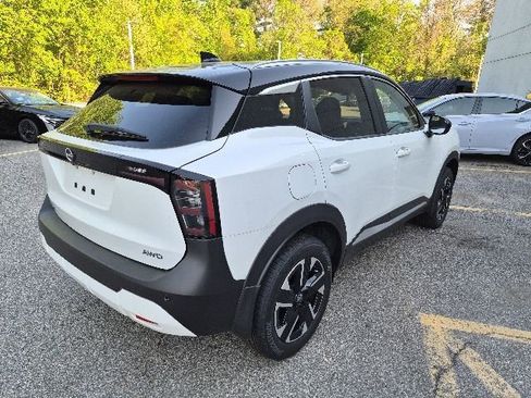 New 2026 Nissan Kicks SV w/ Charging Package AWD/4WD image 8