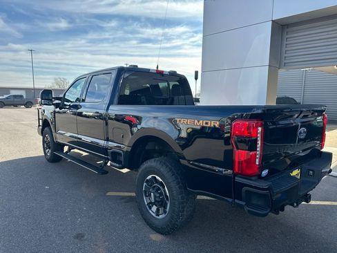 Used 2023 Ford F250 Lariat w/ Lariat Ultimate Package AWD/4WD image 6