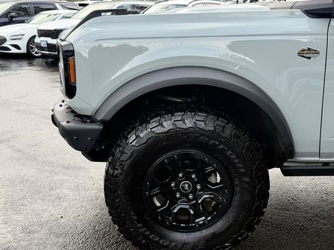 Used 2024 Ford Bronco Wildtrak image 7