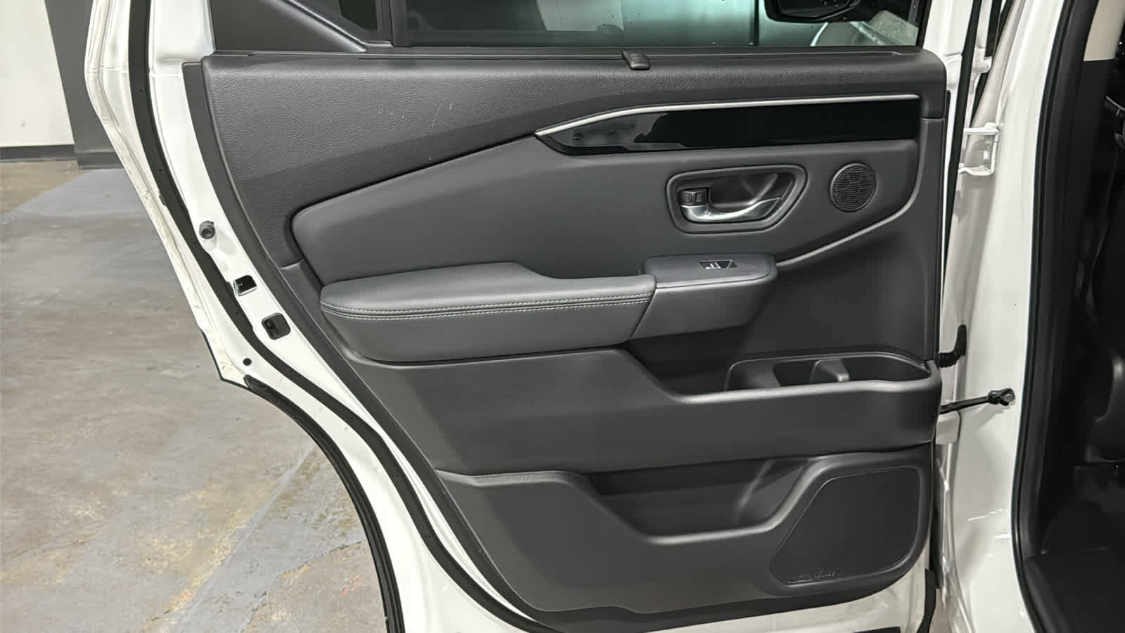 Used 2025 Honda Pilot EX-L image 25