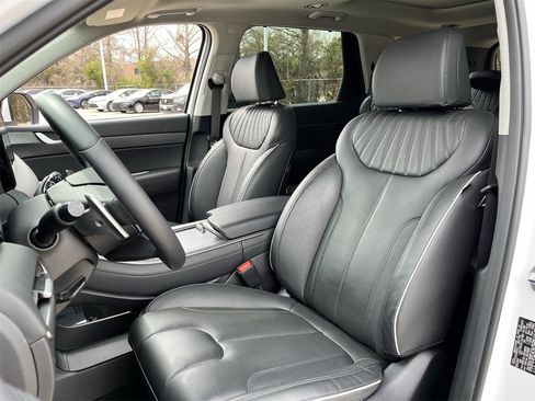 Used 2024 Hyundai Palisade Limited image 23