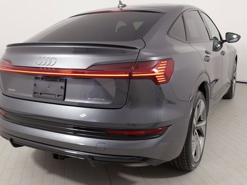 Used 2023 Audi e-tron Prestige w/ Prestige Package image 13