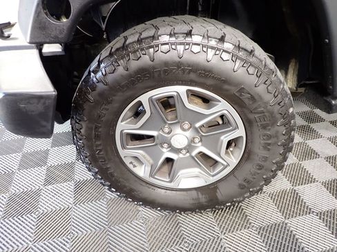 Used 2014 Jeep Wrangler Rubicon w/ Power Convenience Group AWD/4WD image 30