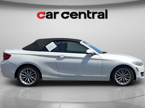 Used 2016 BMW 228i xDrive Convertible AWD/4WD image 6