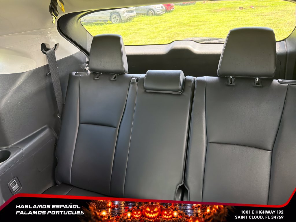 Used 2022 Toyota Highlander XLE FWD image 29