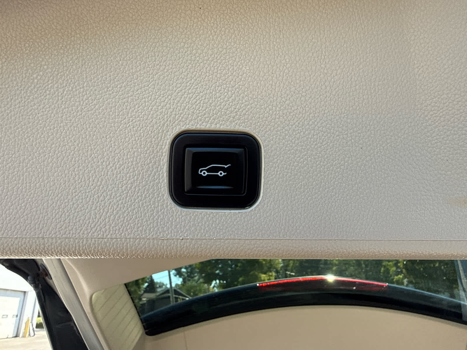 Used 2013 Cadillac SRX Luxury FWD image 16
