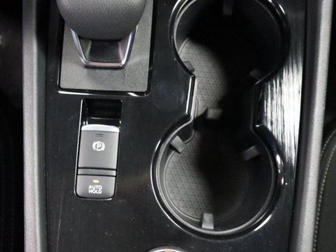 Used 2024 Nissan Rogue SV AWD/4WD image 17