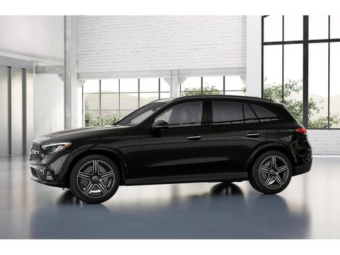 Certified 2026 Mercedes-Benz GLC 300 4MATIC image 36