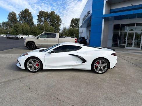 Used 2023 Chevrolet Corvette Stingray Coupe w/ Chrome Exterior Badge Package RWD image 2