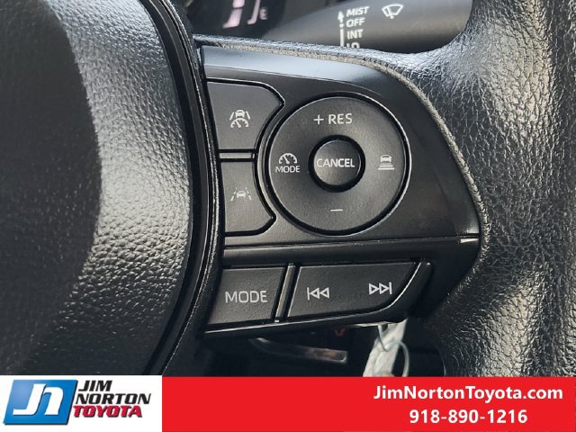 Used 2026 Toyota Corolla LE FWD image 28