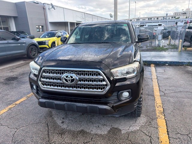 Used 2016 Toyota Tacoma SR5 RWD image 2