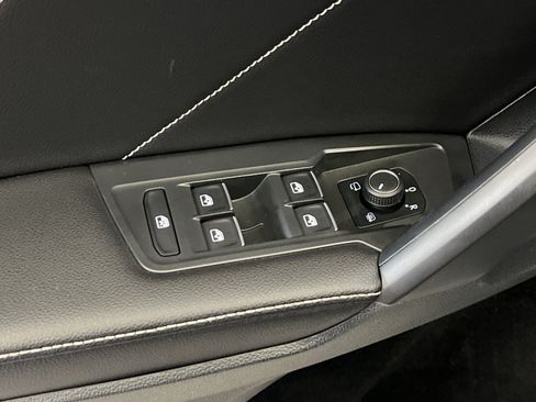 Used 2022 Volkswagen Tiguan SEL R-Line AWD/4WD image 14