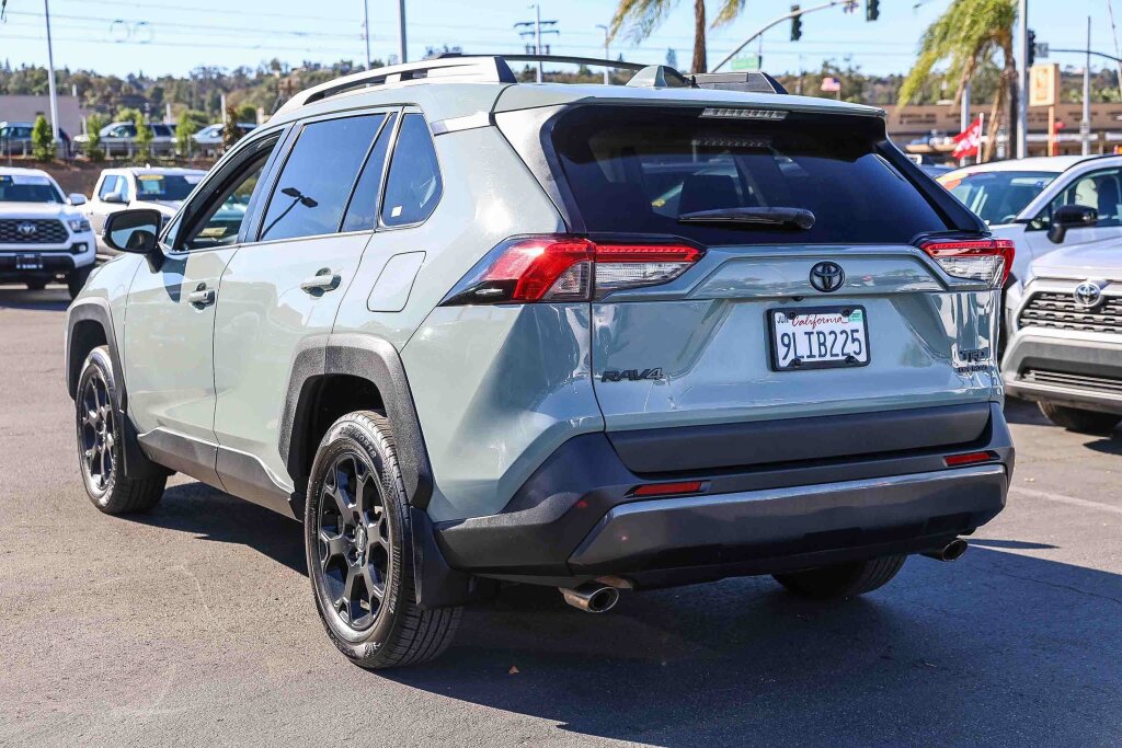 Certified 2020 Toyota RAV4 TRD Off-Road AWD/4WD image 22
