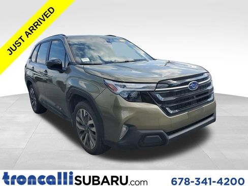 Used 2025 Subaru Forester Touring w/ Popular Package - Touring AWD/4WD image 1