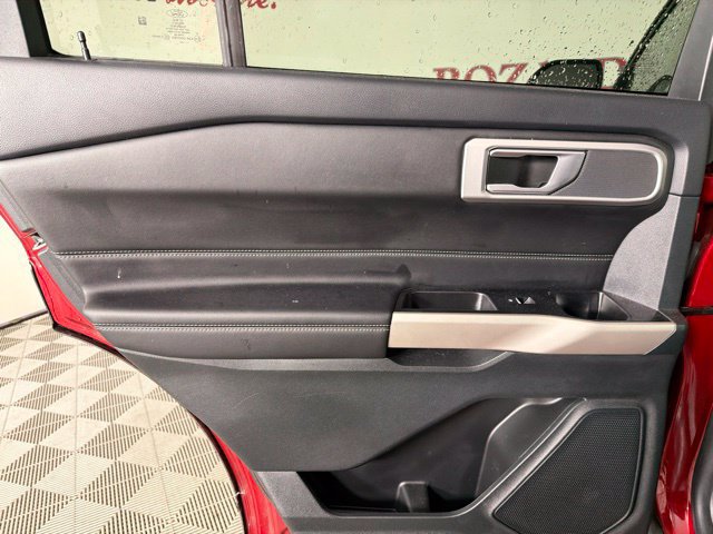 Used 2023 Ford Explorer XLT w/ Equipment Group 202A RWD image 28