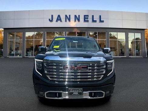 Used 2024 GMC Sierra 1500 Denali w/ Denali Reserve Package AWD/4WD image 2