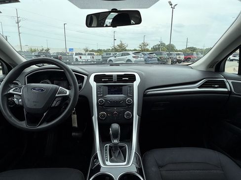 Used 2013 Ford Fusion SE FWD image 9