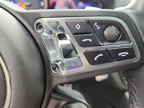 Used 2020 Porsche Cayenne Turbo image 21