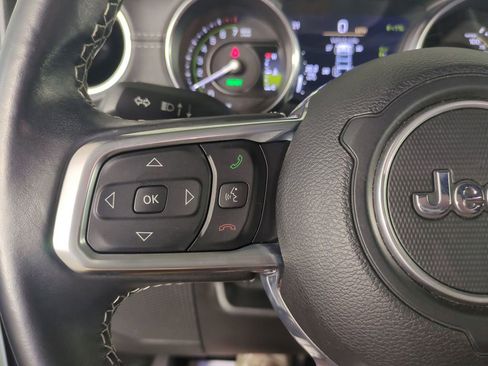 Used 2022 Jeep Wrangler Unlimited Sahara image 29