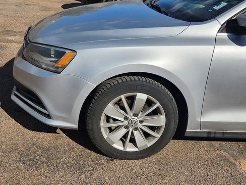 Used 2015 Volkswagen Jetta SE image 14