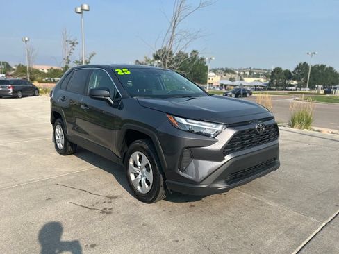 Used 2025 Toyota RAV4 LE AWD/4WD image 1