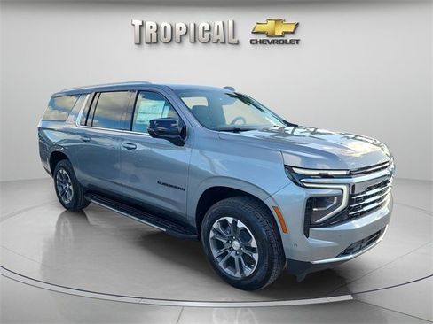 New 2026 Chevrolet Suburban LT w/ Comfort Package image 7