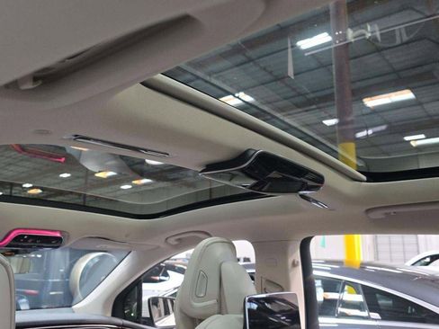 Used 2023 Mercedes-Benz EQS 580 4MATIC SUV w/ Pinnacle Trim Package image 25