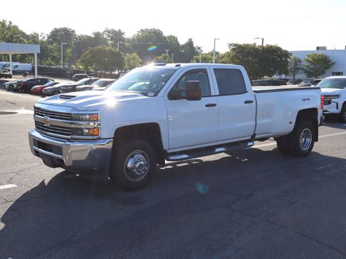 Used 2018 Chevrolet Silverado 3500 W/T w/ WT Fleet Convenience Package AWD/4WD image 17
