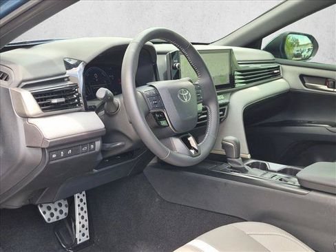 Used 2025 Toyota Camry SE w/ Multimedia Upgrade Package FWD image 10