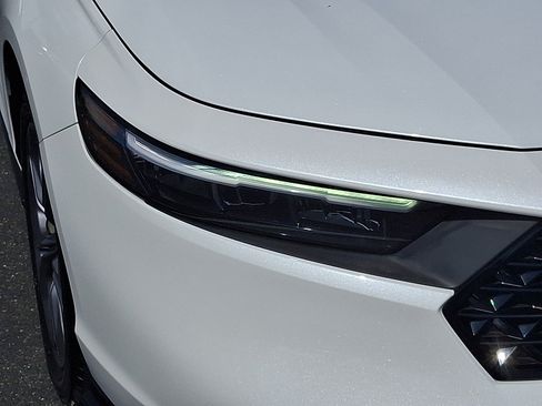 Certified 2024 Honda Accord EX image 9