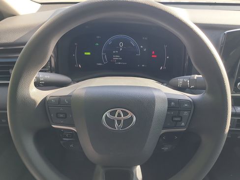 Certified 2025 Toyota Camry LE image 28