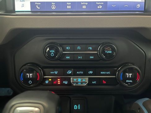 Certified 2024 Ford Bronco Wildtrak image 5