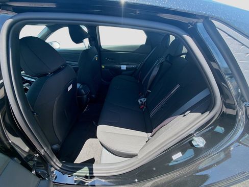 New 2026 Hyundai Elantra SEL Sport Premium FWD image 17