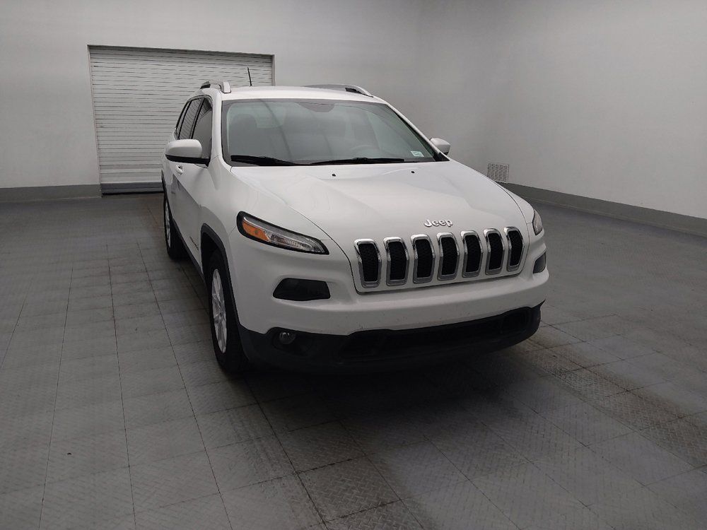 Used 2017 Jeep Cherokee Latitude w/ Safety/Convenience Group FWD image 14