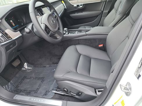 New 2025 Volvo S90 B6 Plus image 6