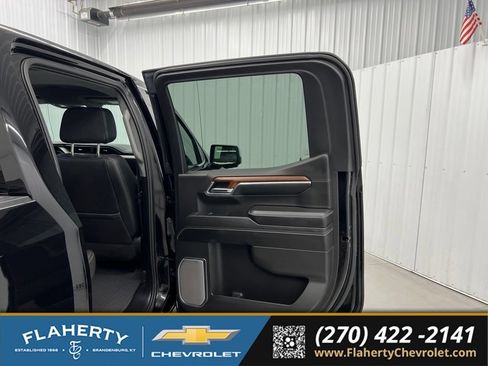 Used 2023 GMC Sierra 1500 Denali w/ Technology Package AWD/4WD image 12