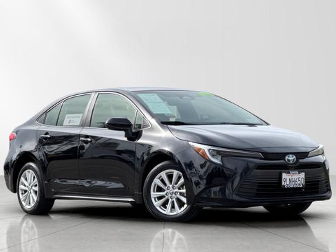 Used 2024 Toyota Corolla LE w/ LE Convenience Package image 1