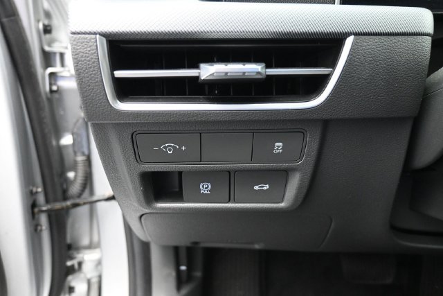 Used 2024 Hyundai Sonata SEL FWD image 16