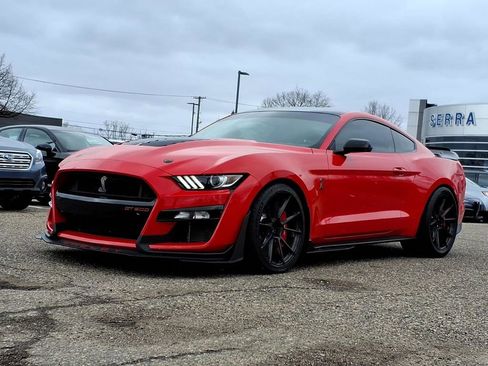 Used 2021 Ford Mustang Shelby GT500 w/ Technology Package RWD image 1