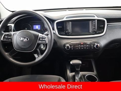 Used 2020 Kia Sorento LX AWD/4WD image 12