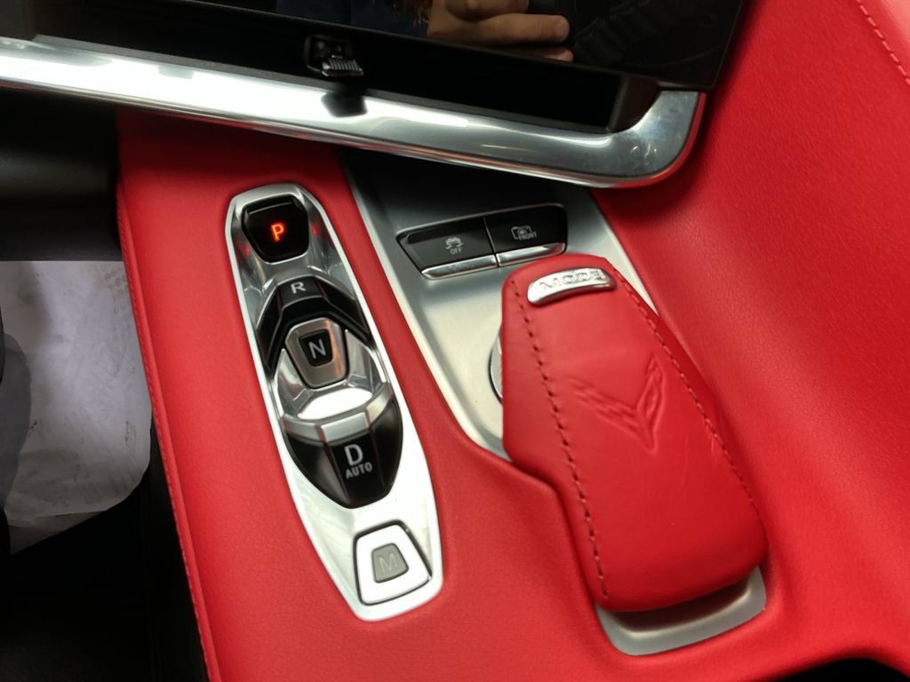 Used 2020 Chevrolet Corvette Stingray Preferred Cpe w/ 2LT Preferred Equipment Group RWD image 27