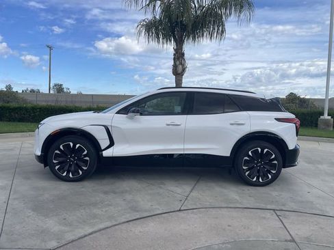 Certified 2025 Chevrolet Blazer EV RS image 5