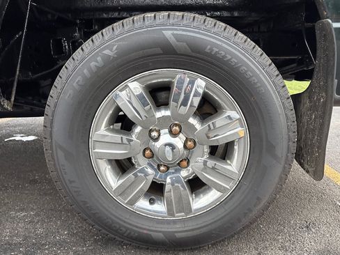 Used 2012 Ford F150 XLT w/ XLT Chrome Pkg image 10