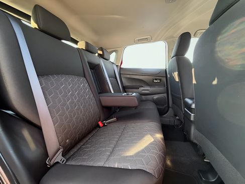 Used 2022 Mitsubishi Outlander Sport SE AWD/4WD image 20