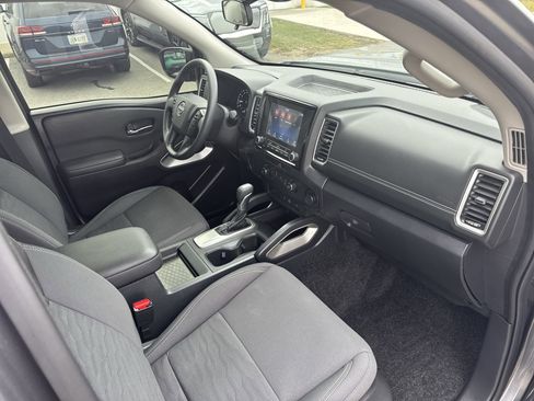 Used 2022 Nissan Frontier SV image 30