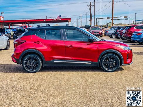 Used 2023 Nissan Kicks SR w/ Interior Electronics Package image 9