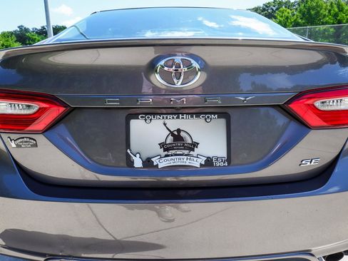Used 2018 Toyota Camry SE FWD image 39