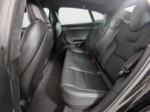 Used 2021 Tesla Model S Plaid image 16